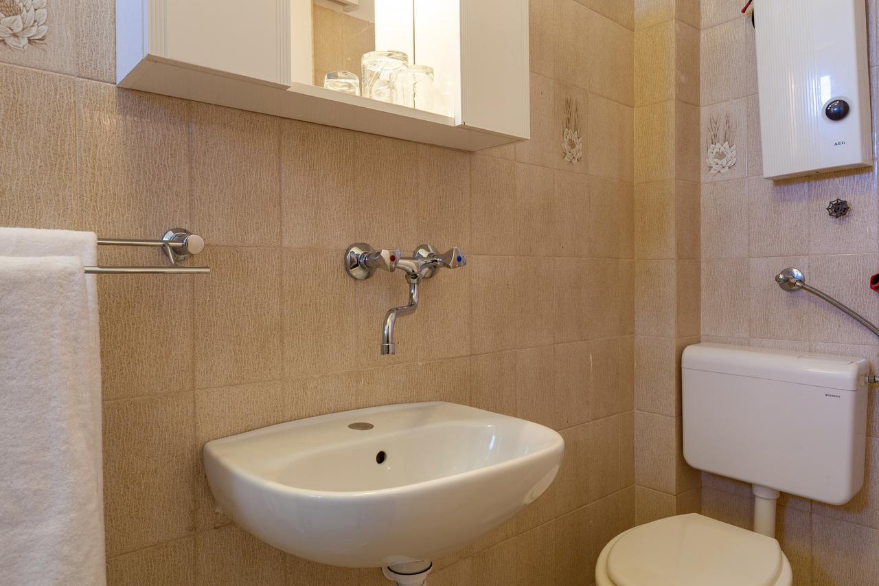 Rooms Marinac Подстрана Екстер'єр фото
